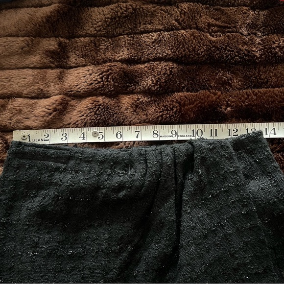 Express asymmetrical mini skirt, says size 7, fits like a 4 - Picture 3 of 5